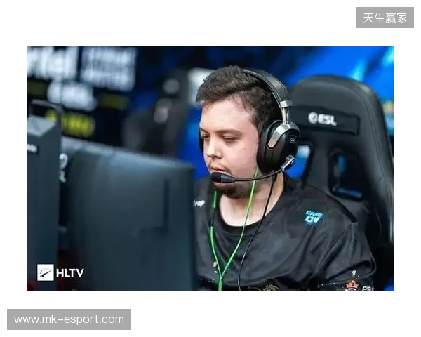 媒体爆料:Eternal Fire计划围绕Calyx和jottAAA搭建国际阵容 媒体爆料:Eternal Fire计划围绕Calyx和jottAAA搭建国际阵容